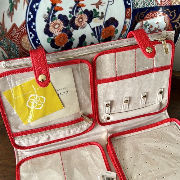 Kendra Scott Jet Set travel and jewelry folio - Picture 11 of 12